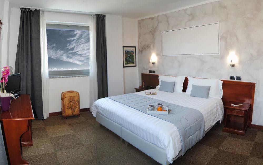 Medea (adults Only) 3* Alba (Piedmont)